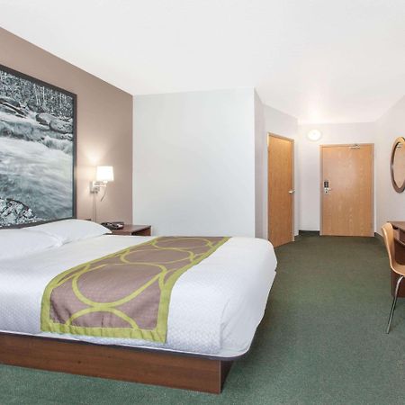 Hotel Super 8 By Wyndham Kenora Exterior foto